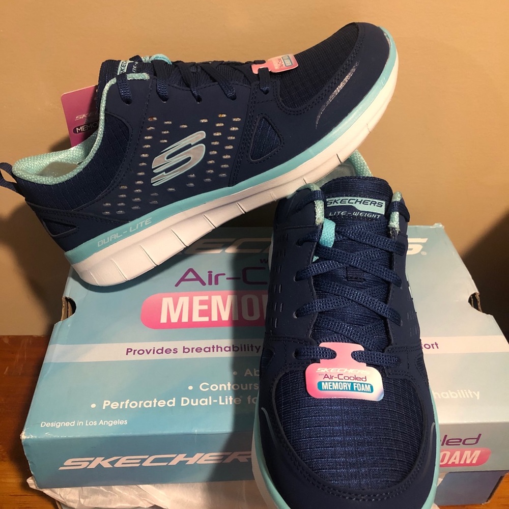 Skechers Sport Synergy Women's size 8